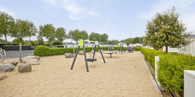 Chalet_190_Polderpark_Nieuwpoort_vakantieverhuur_speelplein.jpg